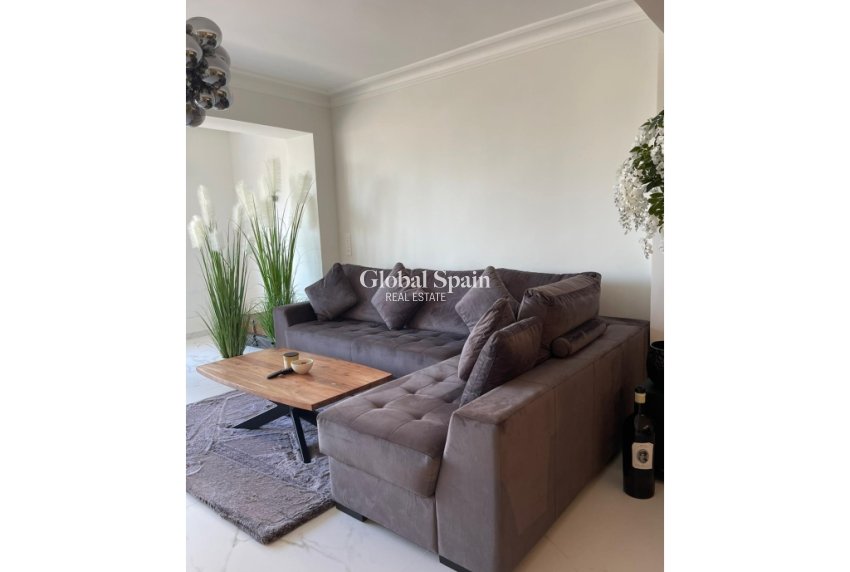 Resale - APARTMENT -
TORREVIEJA - Costa Blanca