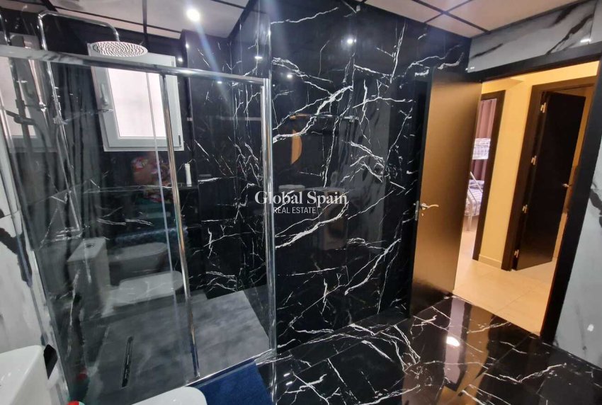 Resale - APARTMENT -
TORREVIEJA - Costa Blanca