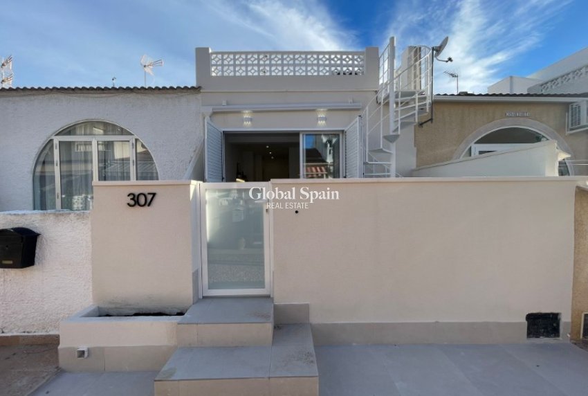 Resale - APARTMENT -
TORREVIEJA - Costa Blanca