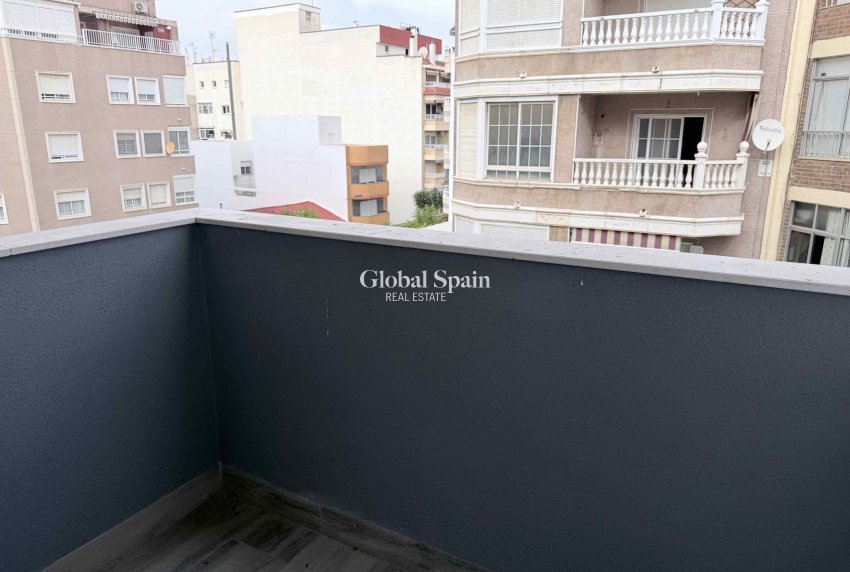 Resale - APARTMENT -
TORREVIEJA - Costa Blanca