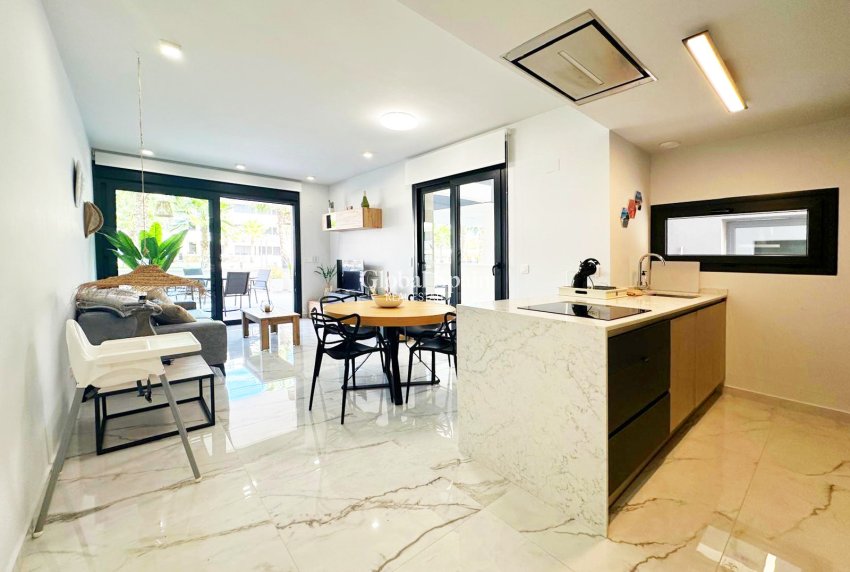 Resale - APARTMENT -
TORREVIEJA - Costa Blanca