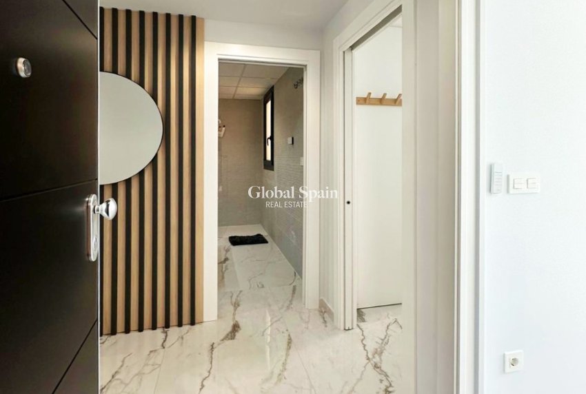 Resale - APARTMENT -
TORREVIEJA - Costa Blanca