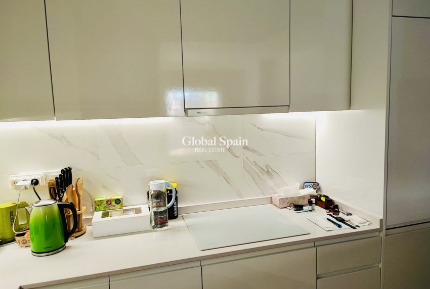 Resale - APARTMENT -
TORREVIEJA - Costa Blanca