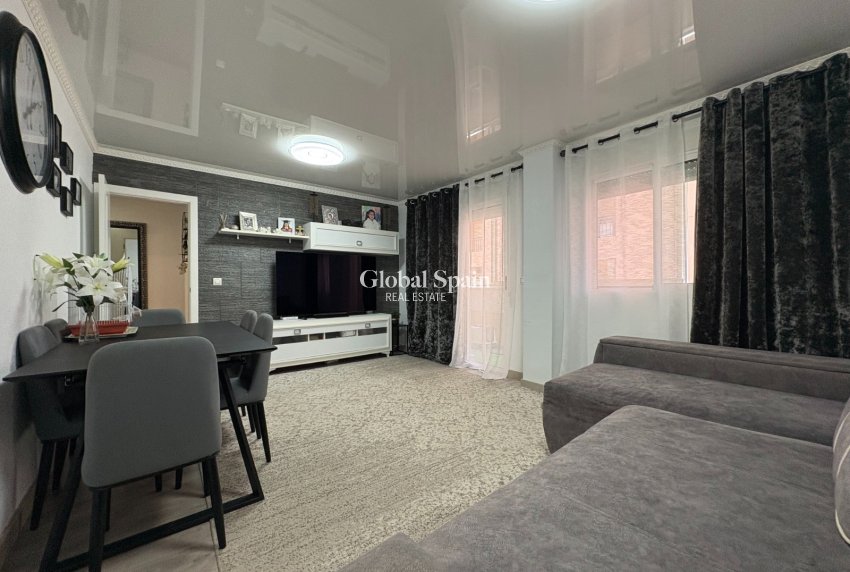 Resale - APARTMENT -
TORREVIEJA - Costa Blanca