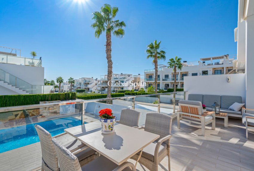 Resale - APARTMENT -
TORREVIEJA - Costa Blanca