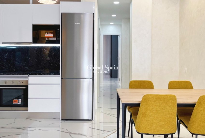 Resale - APARTMENT -
TORREVIEJA - Costa Blanca