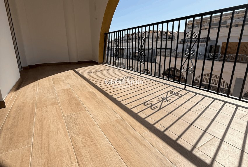 Resale - APARTMENT -
TORREVIEJA - Costa Blanca