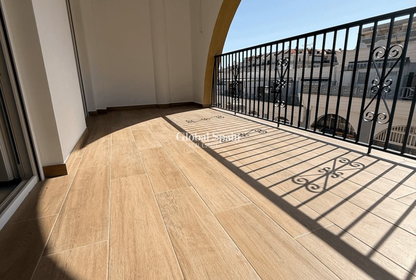 Resale - APARTMENT -
TORREVIEJA - Costa Blanca