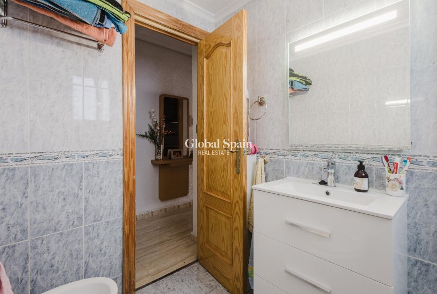 Resale - APARTMENT -
TORREVIEJA - Costa Blanca