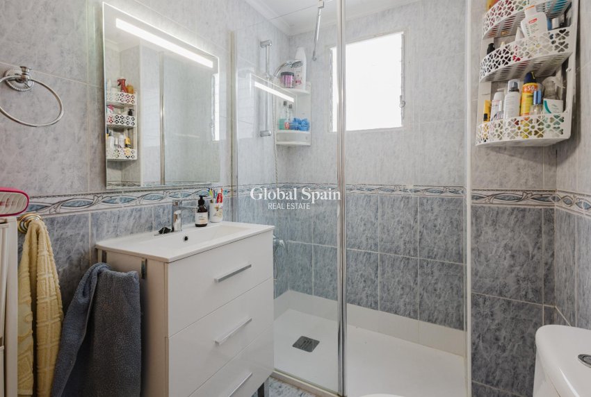 Resale - APARTMENT -
TORREVIEJA - Costa Blanca