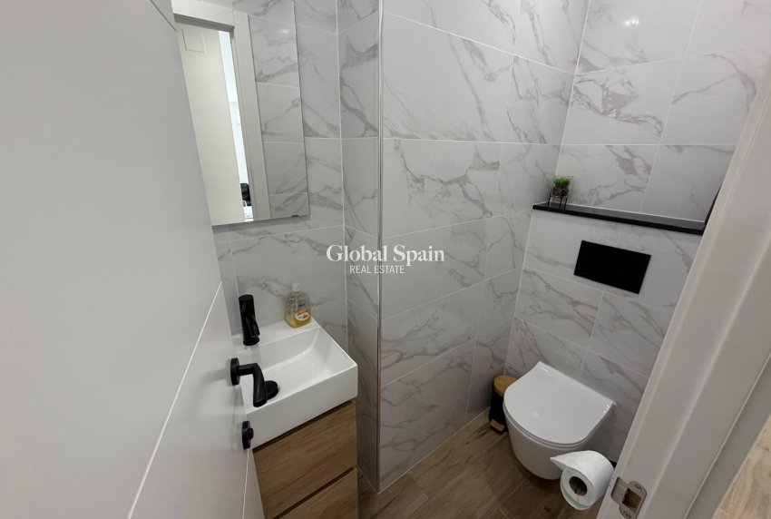 Resale - APARTMENT -
TORREVIEJA - Costa Blanca