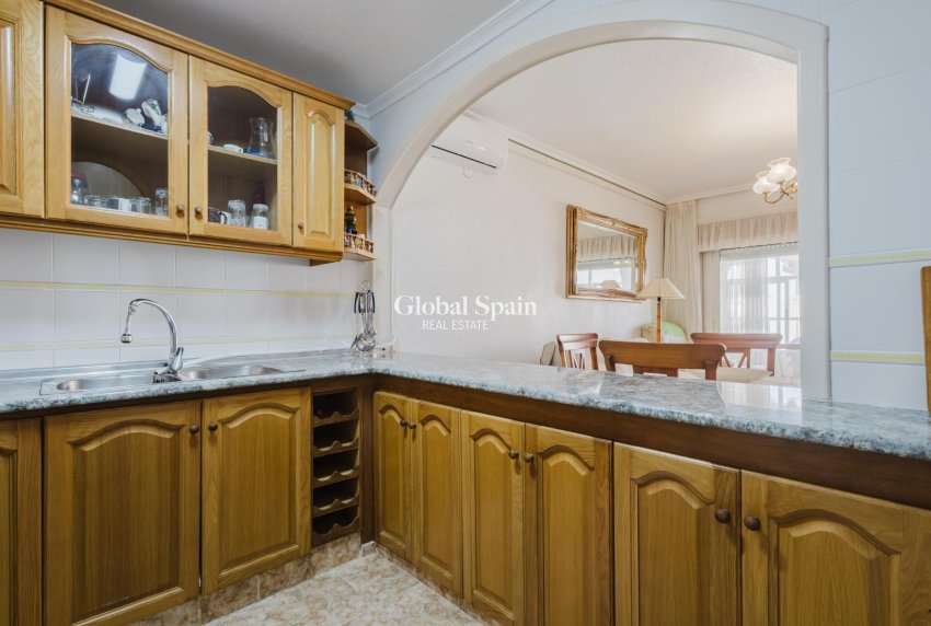 Resale - APARTMENT -
TORREVIEJA - Costa Blanca