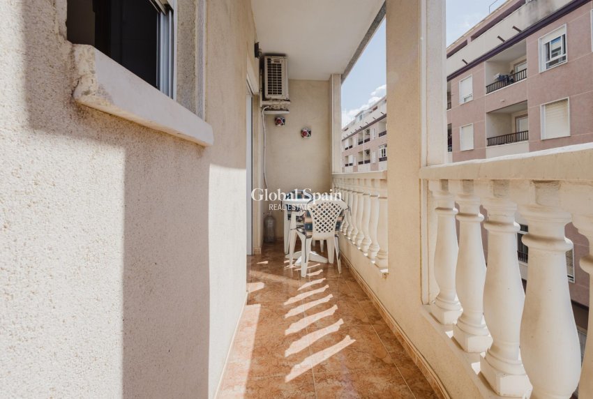 Resale - APARTMENT -
TORREVIEJA - Costa Blanca