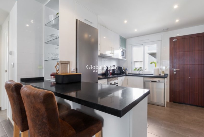 Resale - APARTMENT -
TORREVIEJA - Costa Blanca