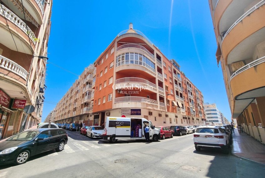 Resale - APARTMENT -
TORREVIEJA - Costa Blanca