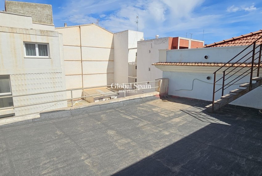 Resale - APARTMENT -
TORREVIEJA - Costa Blanca