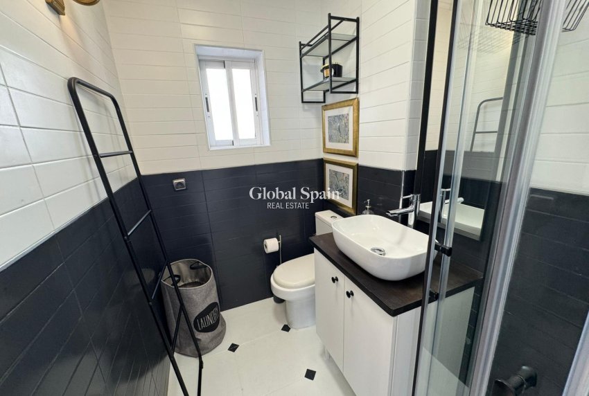 Resale - APARTMENT -
TORREVIEJA - Costa Blanca