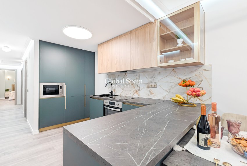 Resale - APARTMENT -
TORREVIEJA - Costa Blanca