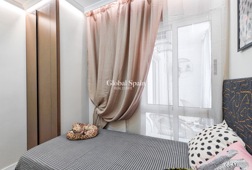 Resale - APARTMENT -
TORREVIEJA - Costa Blanca