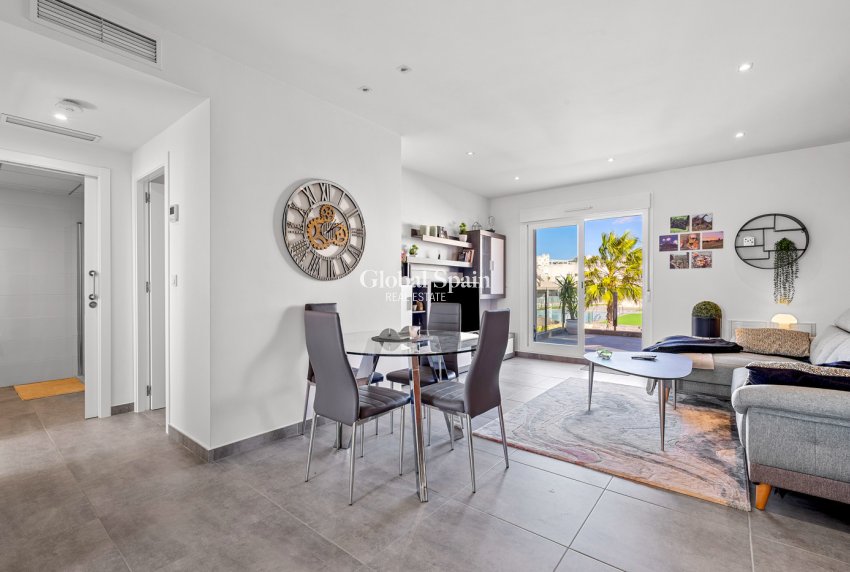 Resale - APARTMENT -
TORREVIEJA - Costa Blanca