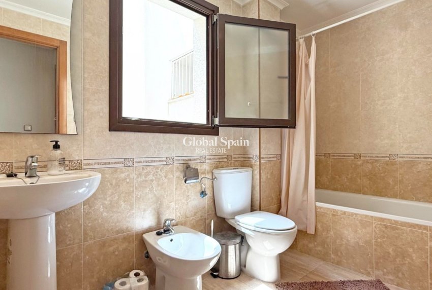 Resale - APARTMENT -
TORREVIEJA - Costa Blanca