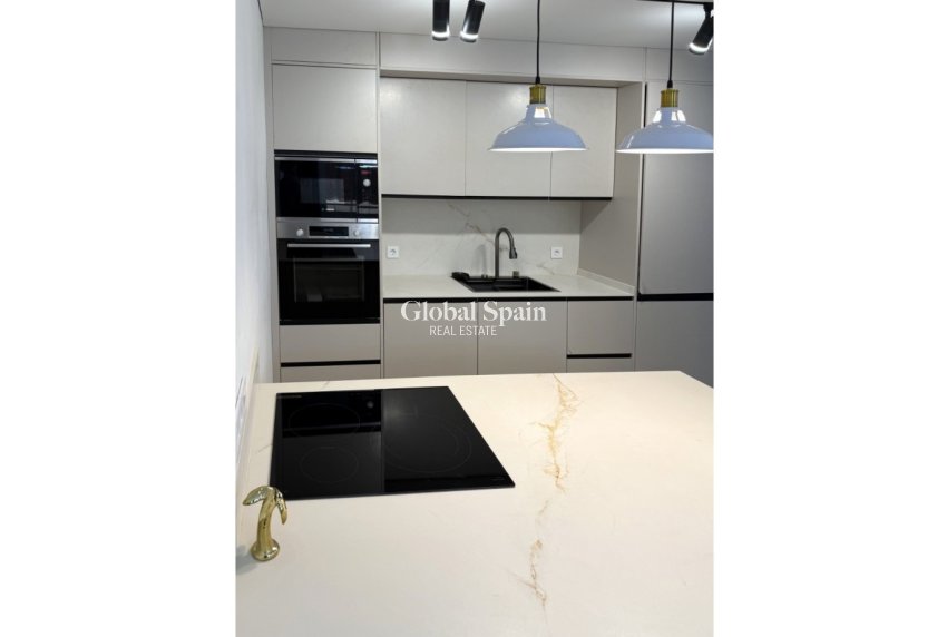 Resale - APARTMENT -
TORREVIEJA - Costa Blanca