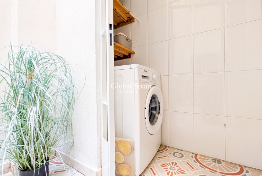 Resale - APARTMENT -
TORREVIEJA - Costa Blanca