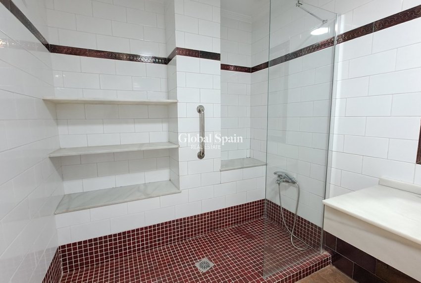 Resale - APARTMENT -
TORREVIEJA - Costa Blanca