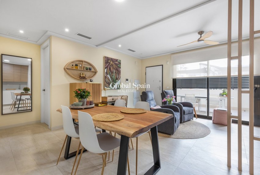 Resale - APARTMENT -
TORREVIEJA - Costa Blanca