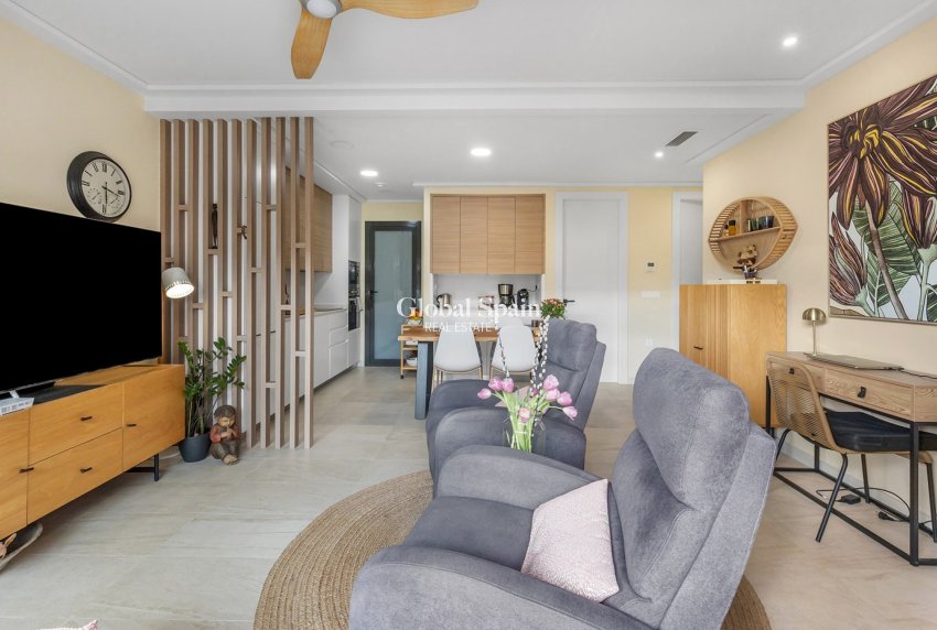 Resale - APARTMENT -
TORREVIEJA - Costa Blanca