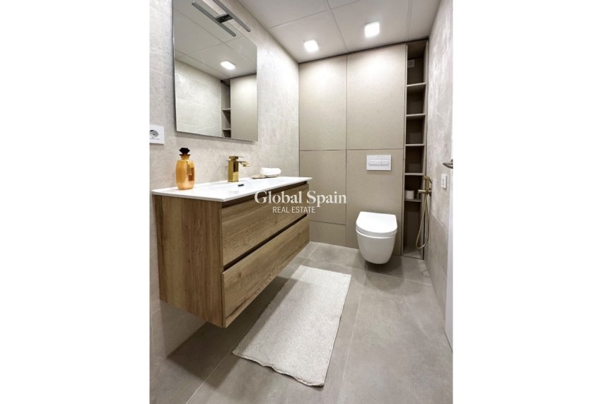 Resale - APARTMENT -
TORREVIEJA - Costa Blanca