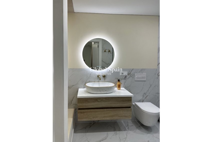 Resale - APARTMENT -
TORREVIEJA - Costa Blanca