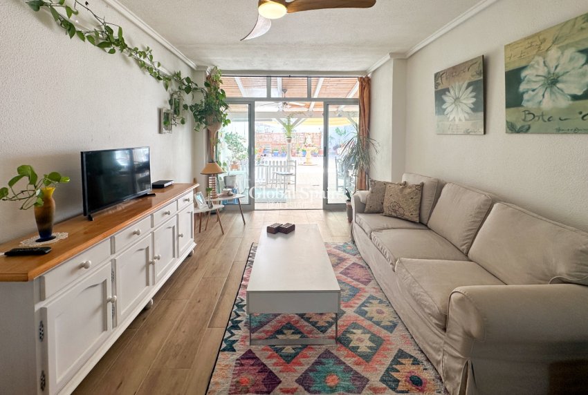 Resale - APARTMENT -
TORREVIEJA - Costa Blanca