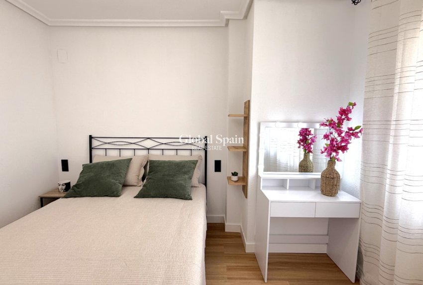 Resale - APARTMENT -
TORREVIEJA - Costa Blanca