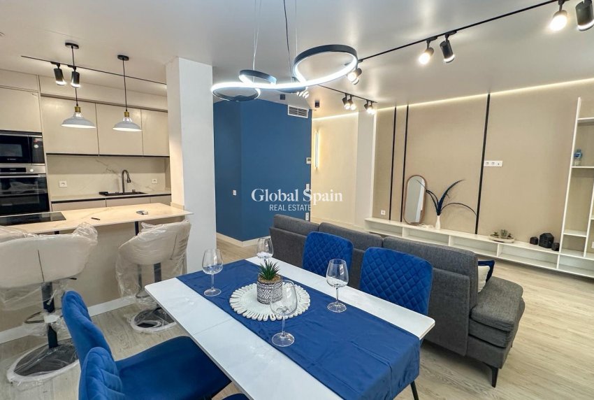 Resale - APARTMENT -
TORREVIEJA - Costa Blanca