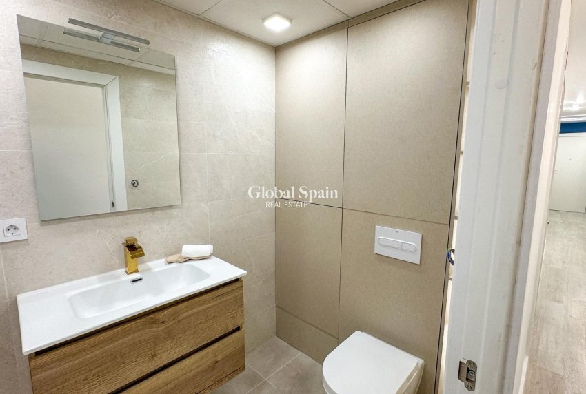 Resale - APARTMENT -
TORREVIEJA - Costa Blanca