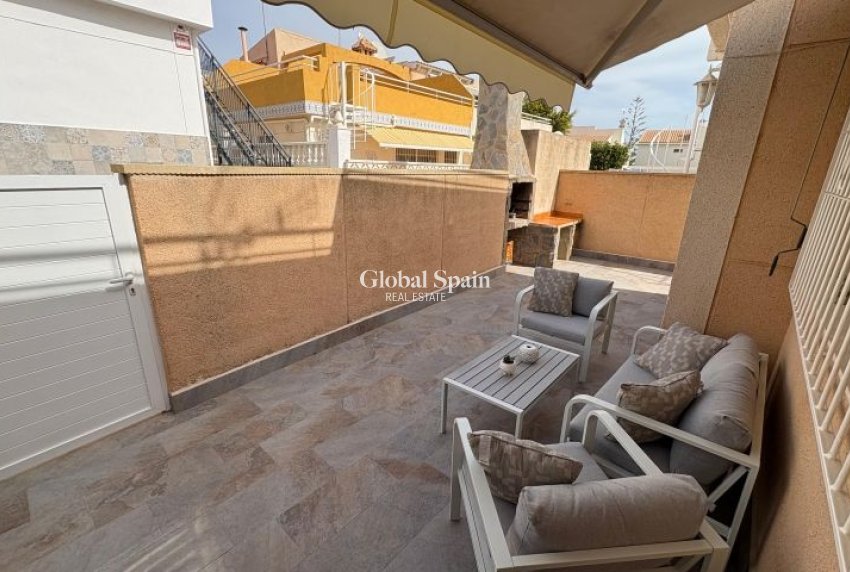Resale - APARTMENT -
TORREVIEJA - Costa Blanca