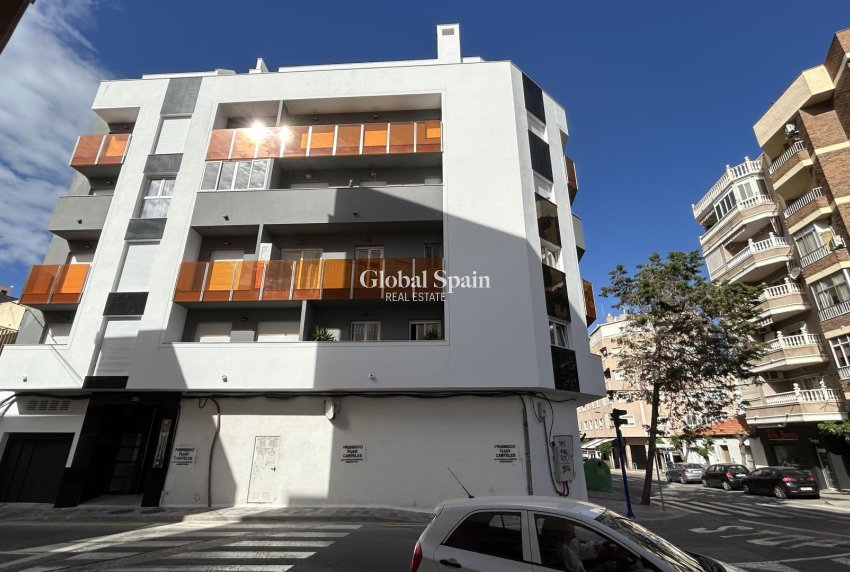 Resale - APARTMENT -
TORREVIEJA - Costa Blanca