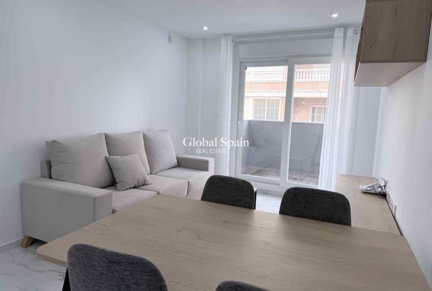 Resale - APARTMENT -
TORREVIEJA - Costa Blanca