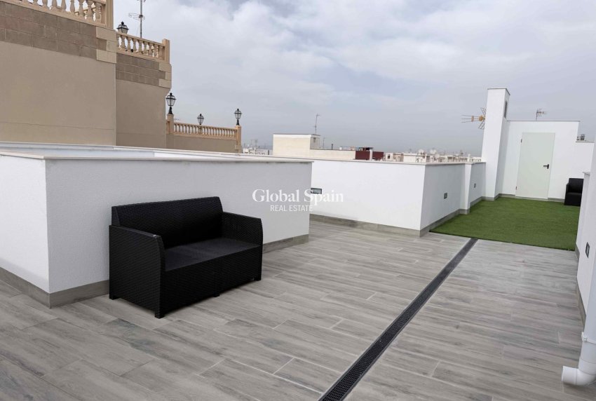 Resale - APARTMENT -
TORREVIEJA - Costa Blanca