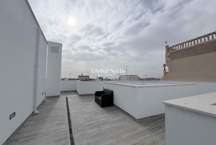 Resale - APARTMENT -
TORREVIEJA - Costa Blanca