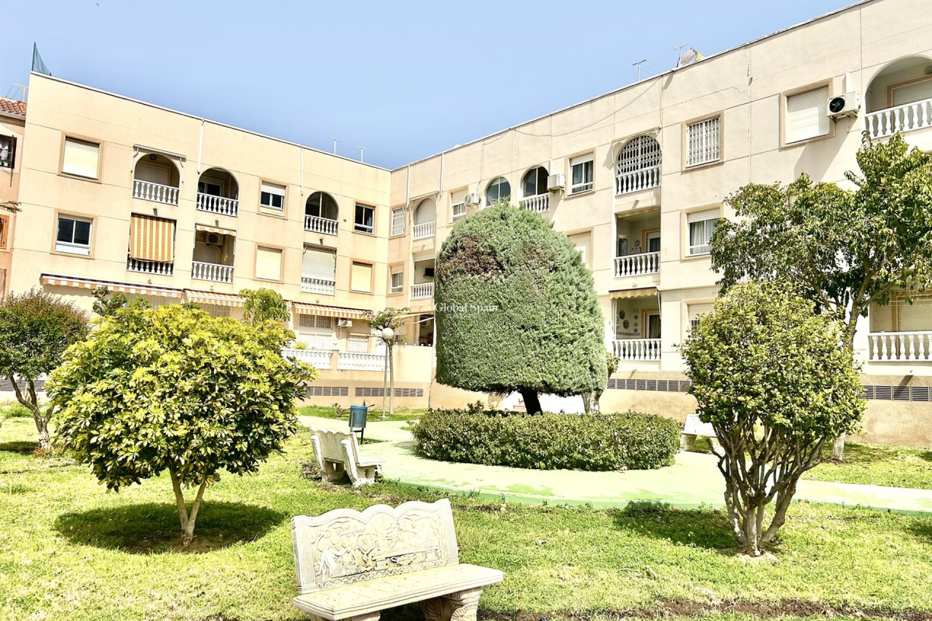 Resale - APARTMENT -
TORREVIEJA - Costa Blanca