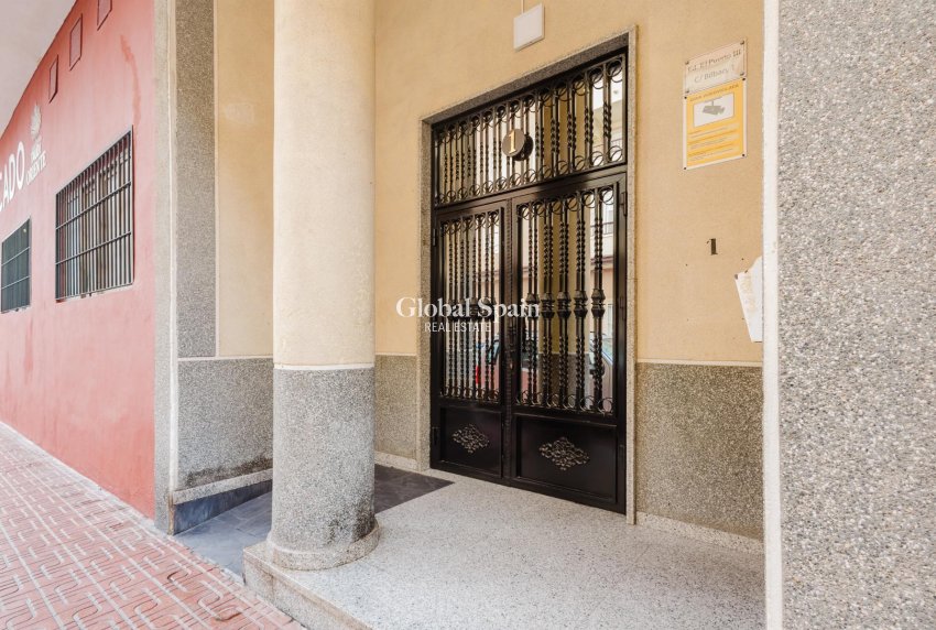 Resale - APARTMENT -
TORREVIEJA - Costa Blanca