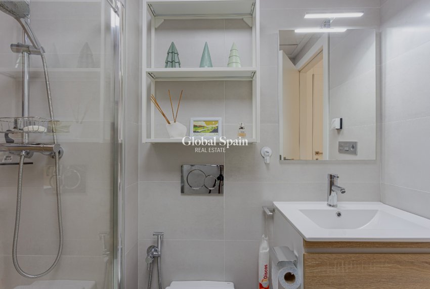 Resale - APARTMENT -
TORREVIEJA - Costa Blanca