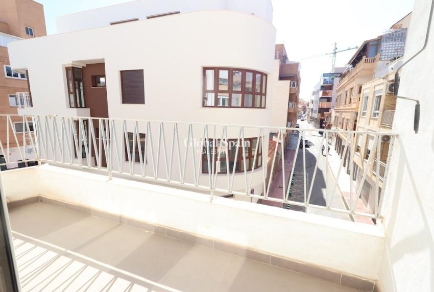 Resale - APARTMENT -
TORREVIEJA - Costa Blanca