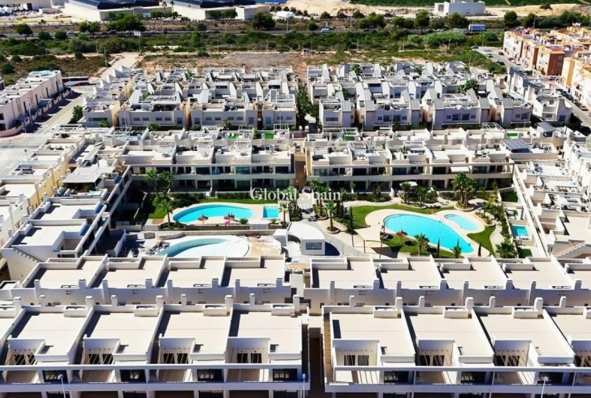 Resale - APARTMENT -
TORREVIEJA - Costa Blanca