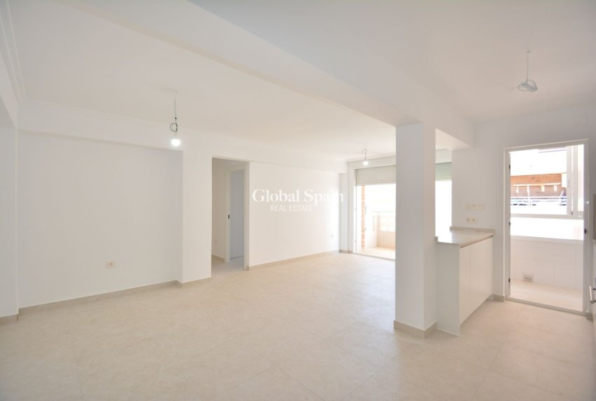 Resale - APARTMENT -
TORREVIEJA - Costa Blanca