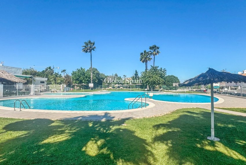Resale - APARTMENT -
TORREVIEJA - Costa Blanca