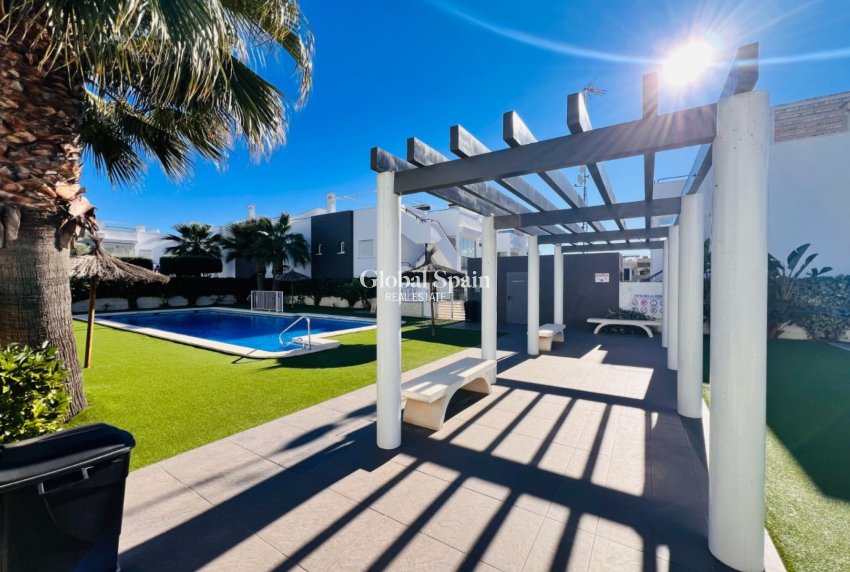 Resale - APARTMENT -
TORREVIEJA - Costa Blanca