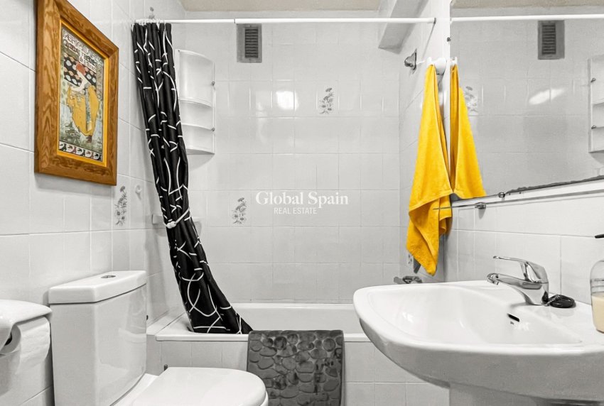 Resale - APARTMENT -
TORREVIEJA - Costa Blanca